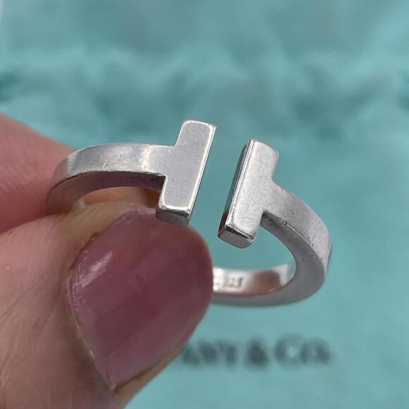 Authentic Tiffany & Co. T Ring Sterling Silver Open Band Size 8 Minimalist - Picture 3 of 9